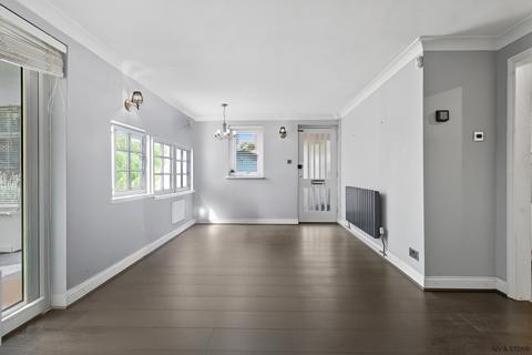 undefined, Friars Mead, London, Greater London, E14 3JY
