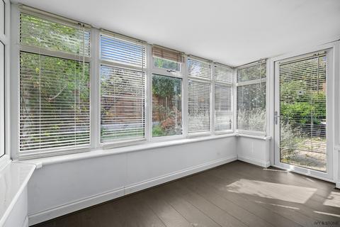 2 bedroom semi-detached house for sale, Friars Mead, London, Greater London, E14 3JY