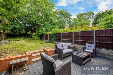 3 bedroom maisonette to rent, Windsor Road, London