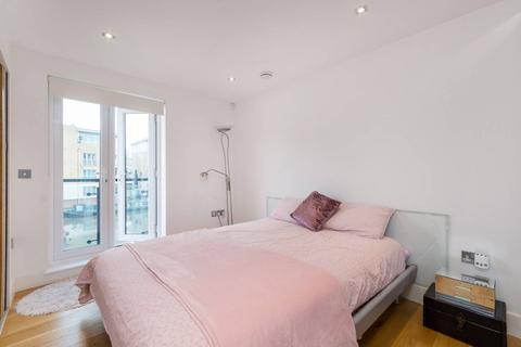 2 bedroom flat to rent, Durham Wharf Drive, Brentford, TW8