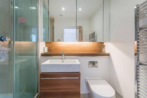 2 bedroom flat to rent, Durham Wharf Drive, Brentford, TW8