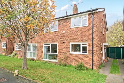Warwick Gardens, Thames Ditton, KT7