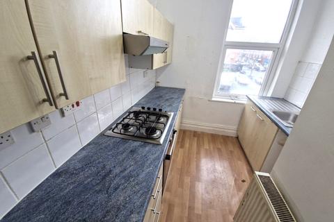 2 bedroom flat to rent, St Davids Road South, Lytham Saint Annes, FY8