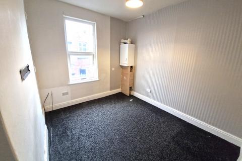 2 bedroom flat to rent, St Davids Road South, Lytham Saint Annes, FY8
