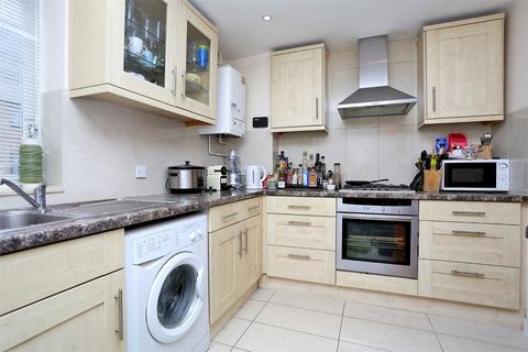 2 bedroom flat to rent, Cambridge Grove, London W6