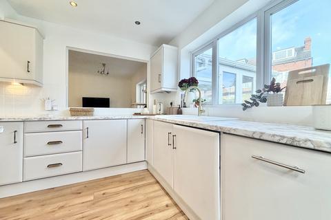 3 bedroom semi-detached house for sale, Lyndon Avenue, Garforth