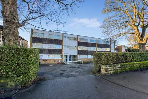 2 bedroom flat for sale, Park View Court, Roundhay, Leeds