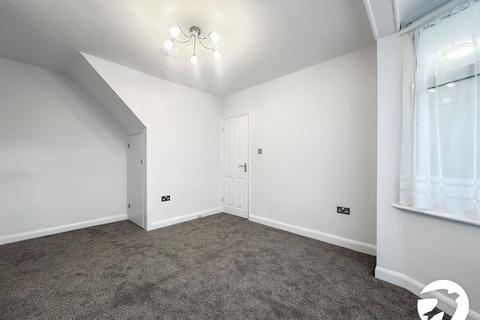 3 bedroom semi-detached house to rent, Yorkland Avenue, Welling, Kent, DA16