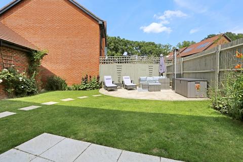 undefined, Waltham Road, Southampton SO32
