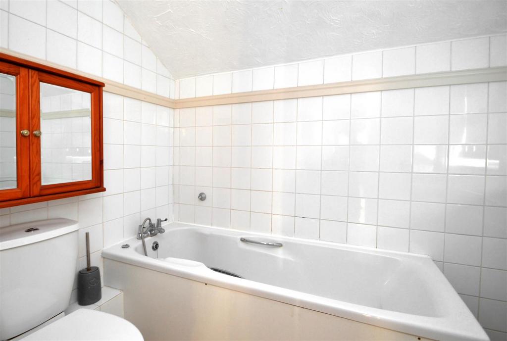 Bathroom.JPG