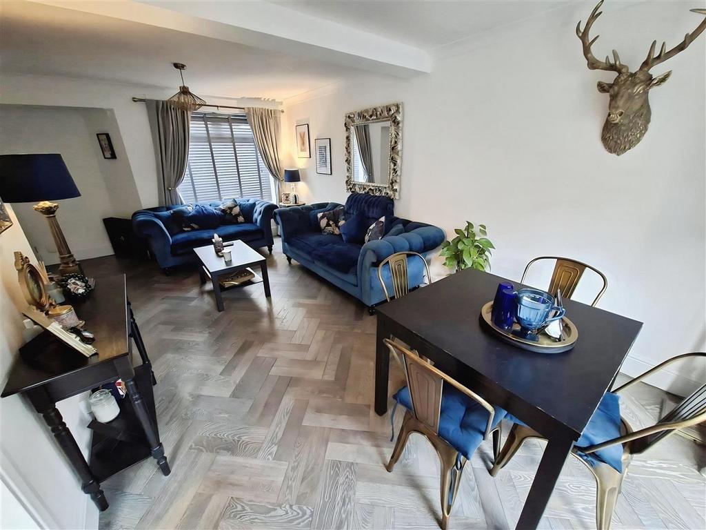 Lounge/Diner