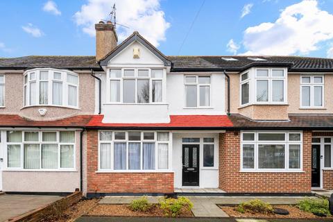 4 bedroom terraced house for sale, Stoneleigh Avenue, Worcester Park