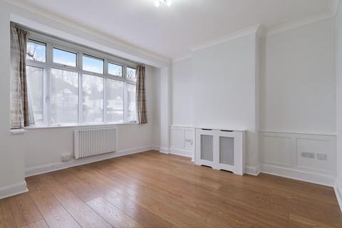 4 bedroom terraced house for sale, Stoneleigh Avenue, Worcester Park