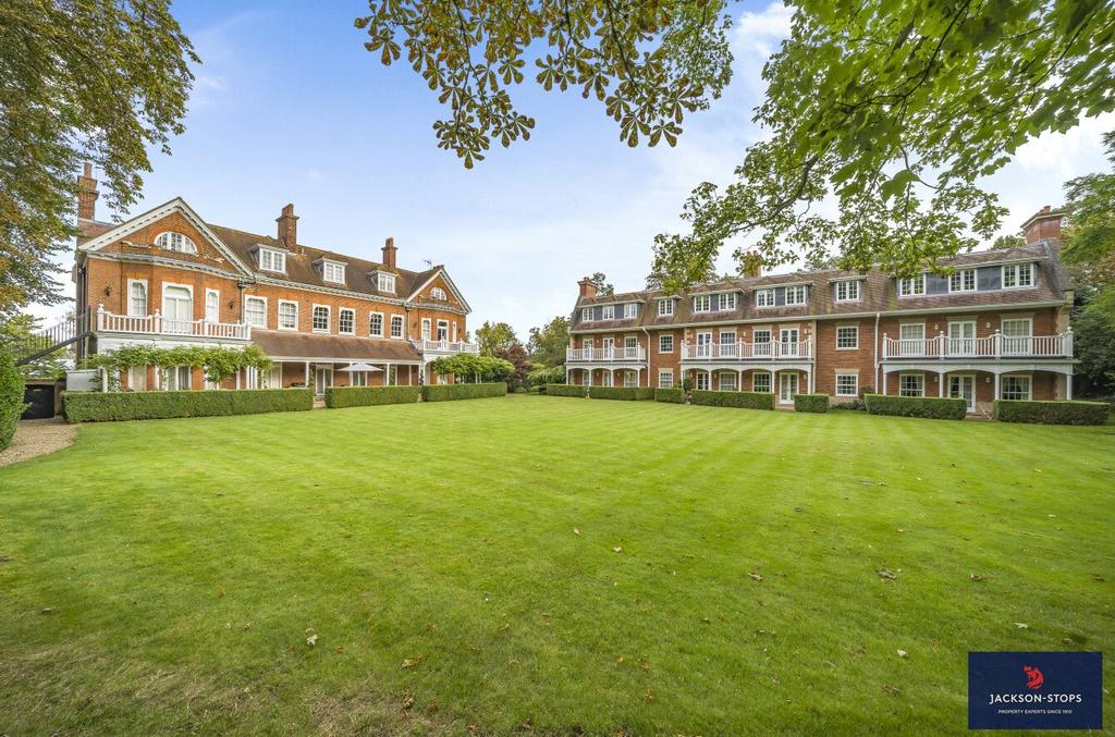 Communal Grounds