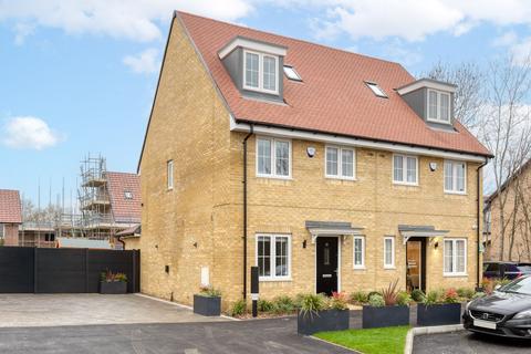 3 bedroom semi-detached house for sale - Off Graves Paddock, Arlesey SG15