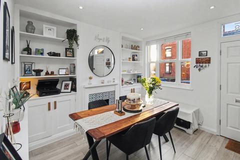 3 bedroom terraced house for sale, Cross Street, Leicester LE19