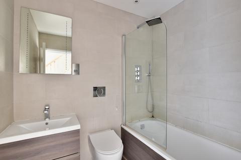 2 bedroom flat to rent, Pield Heath Road, Uxbridge, UB8