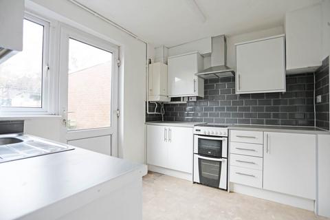 2 bedroom terraced house to rent, Rogers Garden, Dagenham, RM10