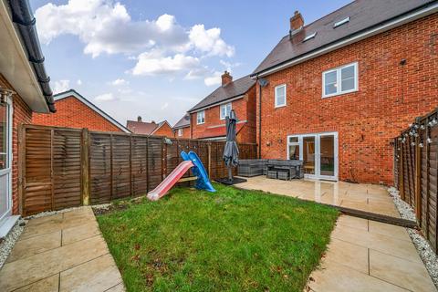 4 bedroom semi-detached house for sale, Hammersley Drive, Ash, Aldershot, GU12