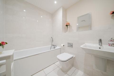 4 bedroom semi-detached house for sale, Hammersley Drive, Ash, Aldershot, GU12