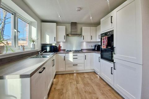 4 bedroom detached house for sale, Starling Way, Weston, Crewe