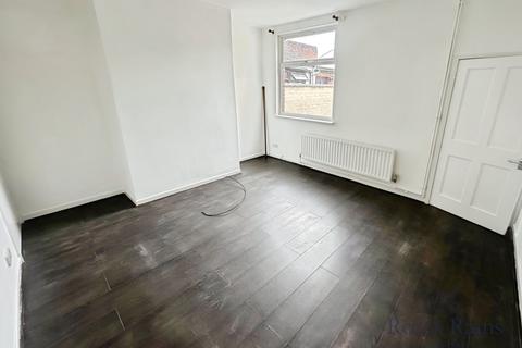 2 bedroom terraced house to rent, Nash Street, Staffordshire ST5