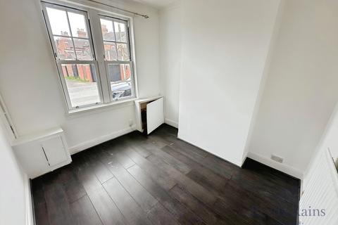 2 bedroom terraced house to rent, Nash Street, Staffordshire ST5