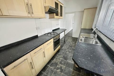 2 bedroom terraced house to rent, Nash Street, Staffordshire ST5
