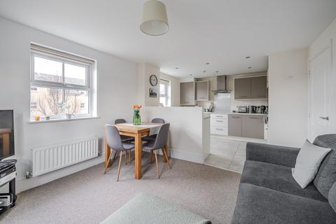 2 bedroom flat for sale, Sanders Walk, Harrogate, North Yorkshire, HG1