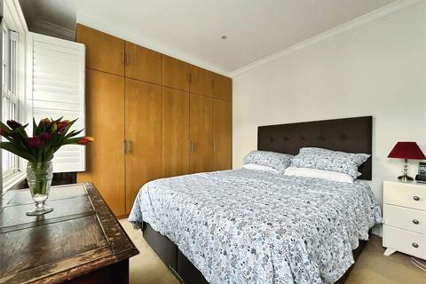 2 bedroom semi-detached house to rent, Warwick Road, Twickenham, TW2