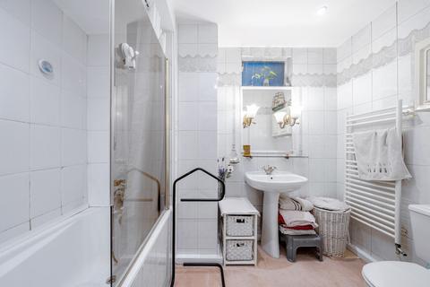 2 bedroom duplex for sale, Park Road, St Johns Wood London, NW8