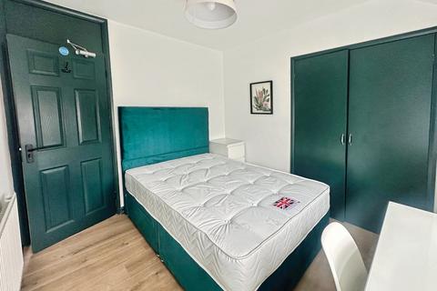 4 bedroom terraced house to rent, Constantine Avenue, North Yorkshire YO10