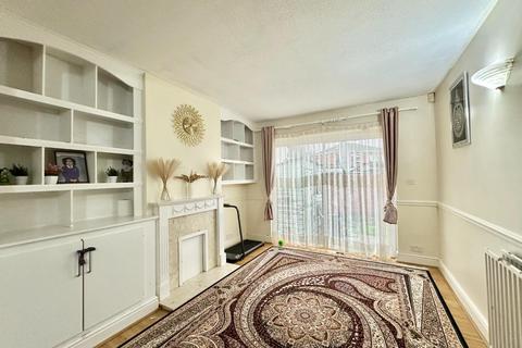 3 bedroom house for sale, St. Marys Walk, Hayes
