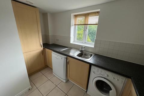2 bedroom apartment to rent, Padstow Road, Churchward