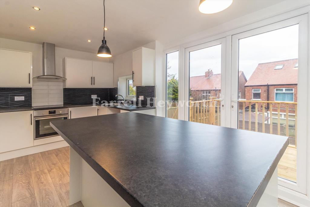 Kitchen image 3