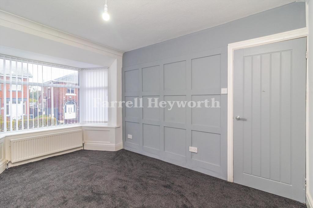 Bedroom 1 image 2