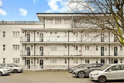 3 bedroom flat for sale - Ajax House, Old Bethnal Green Road, London