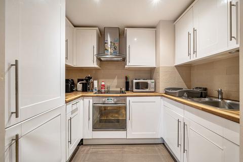 2 bedroom flat for sale, Lower Road, London, SE16