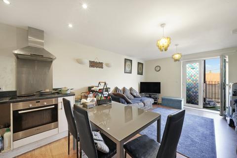 2 bedroom flat for sale, Canterbury Road, Croydon, CR0
