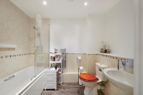 2 bedroom flat for sale, Canterbury Road, Croydon, CR0