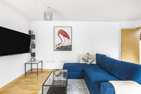 2 bedroom apartment for sale, Cherrydown East, Basildon, Essex, SS16 5GQ