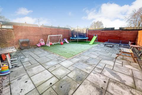 3 bedroom semi-detached house for sale, Glastonbury Road, Corby NN18