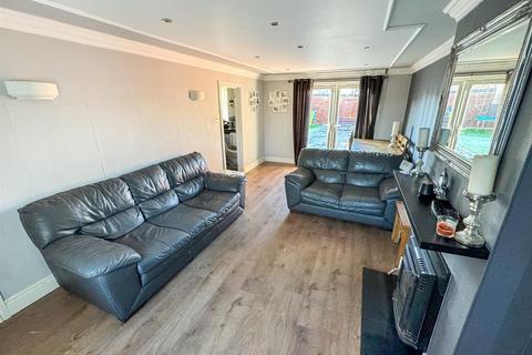 3 bedroom semi-detached house for sale, Glastonbury Road, Corby NN18