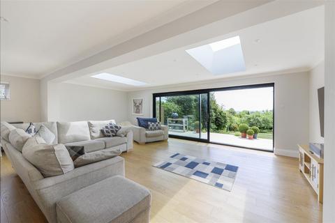 4 bedroom detached house for sale, Pilgrims Way, Trottiscliffe ME19