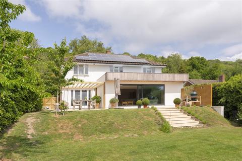 4 bedroom detached house for sale, Pilgrims Way, Trottiscliffe ME19