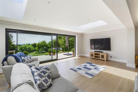 4 bedroom detached house for sale, Pilgrims Way, Trottiscliffe ME19
