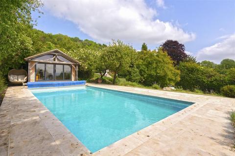 4 bedroom detached house for sale, Pilgrims Way, Trottiscliffe ME19