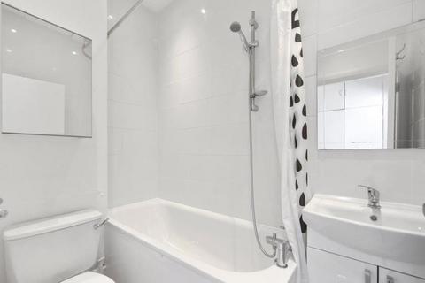 Studio to rent, Abercorn Place, London NW8