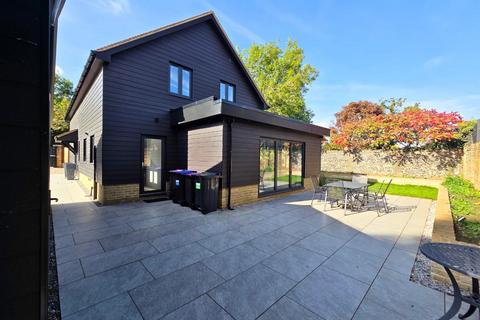 5 bedroom detached house for sale, Lower Road, Ware SG12