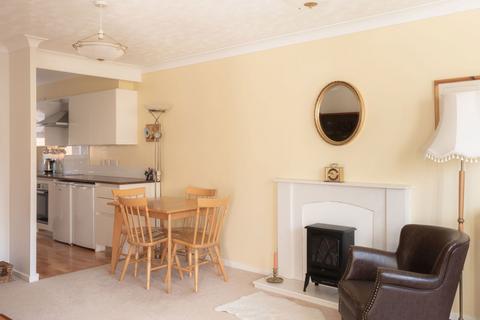 2 bedroom terraced bungalow for sale, Emerton Garth, Northchurch, Berkhamsted, Hertfordshire HP4